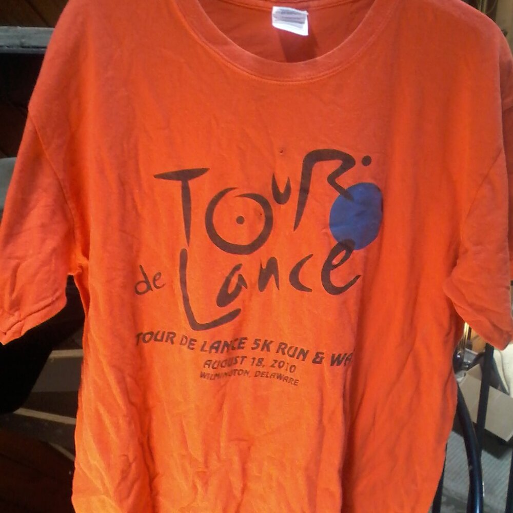 Lance Armstrong t shirt    Large